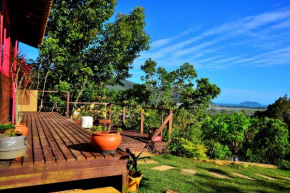 Casa Reservada na Montanha com Vista pro Mar